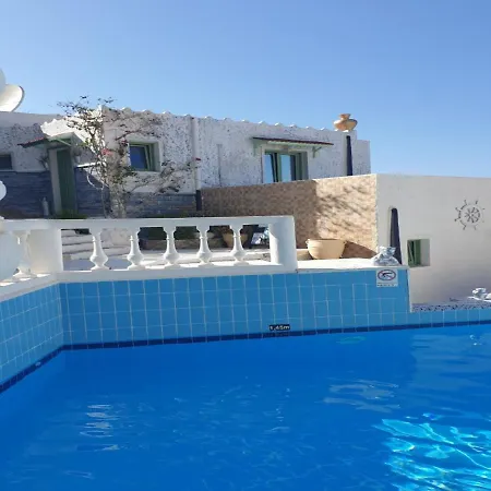 Sunny Hideaway In Chersonisos