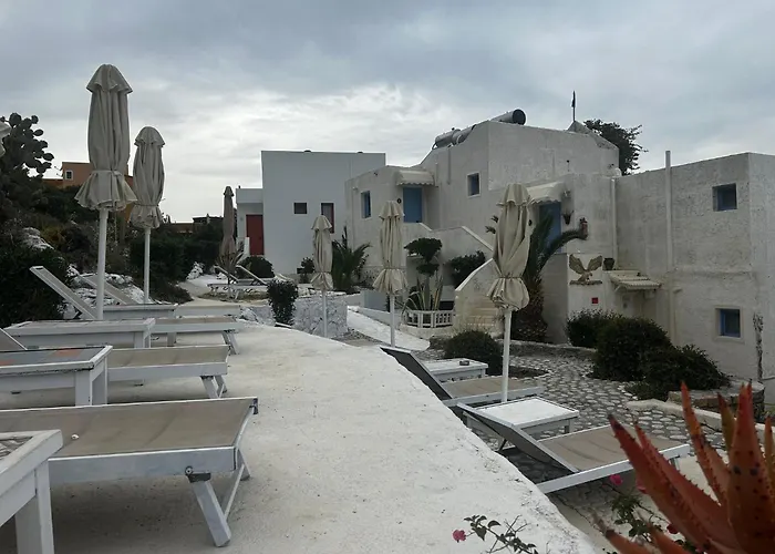 Sunny Hideaway In Chersonisos Chersonissos